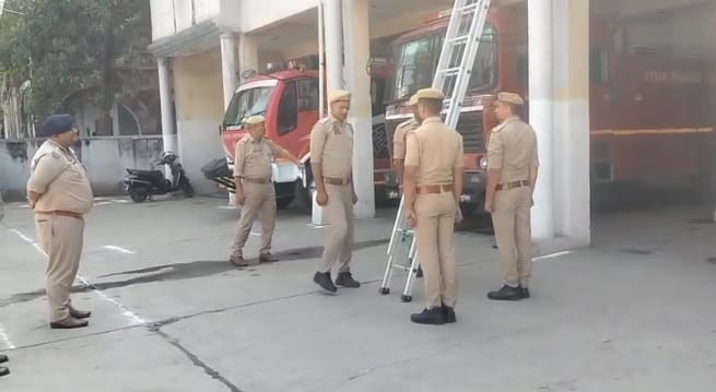Kanpur Mock drill held at Colonelganj Fire Station CFO Deepak Sharma assessed preparedness