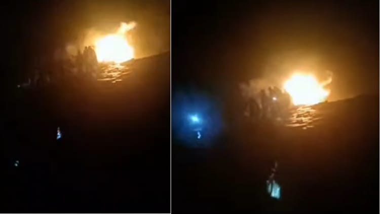 Uttarkashi: फीताड़ी गांव में दो लकड़ी के घरों में लगी आग, अन्य भवनों को भी बना खतरा, फायर ब्रिगेड रवाना