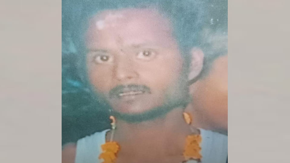 Kanpur Crime: Youth's Body Found Hanging from Tree; Murder Alleged