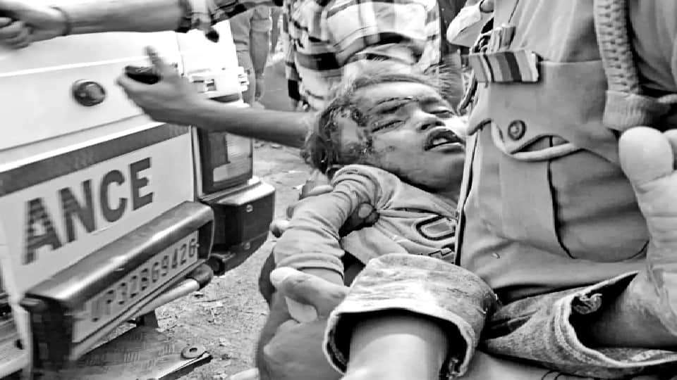 Cold store accident People started running away due to the smell of ammonia gas and smoke.