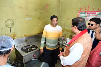 Dehradun: CM Dhami visits restaurant in Garhi Cantt area, takes stock of gas supply