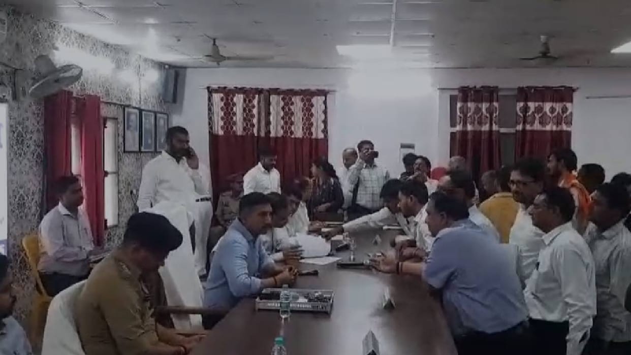 Lucknow: Water Tank Shut Down for Three Months; DM Deducts Salaries of Jal Nigam's JE, AE, and XEN