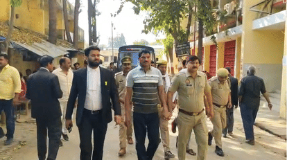 UP: Court pronounces verdict in Sultanpur doctor murder case, sentences accused to life imprisonment.