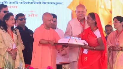 CM Yogi gifts homes, roads, electricity, and water facilities to 500 people In Bahraich