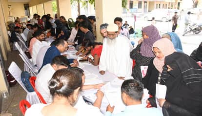 Crowds gathered in Banbhulpura to submit PM housing forms