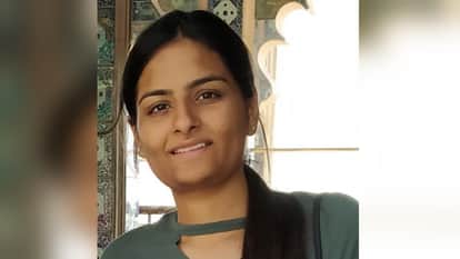 Doctor Commits Suicide In Dehradun Administered For Injection of KCl by Hanging Bottle In Car