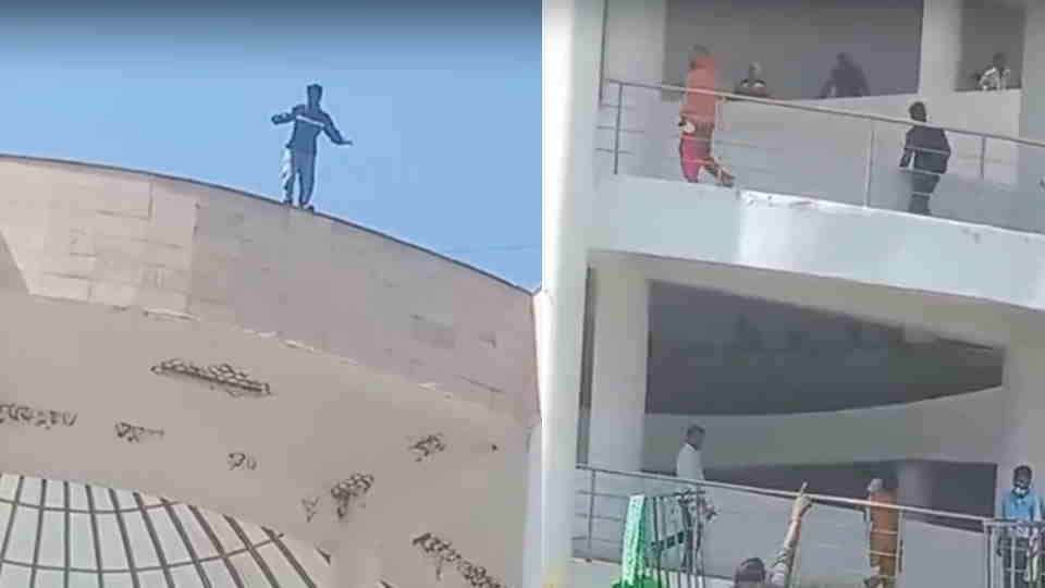 एम्स के भवन की छठी मंजिल पर चढ़ा रोगी