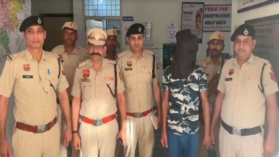 गिरफ्तार आरोपी