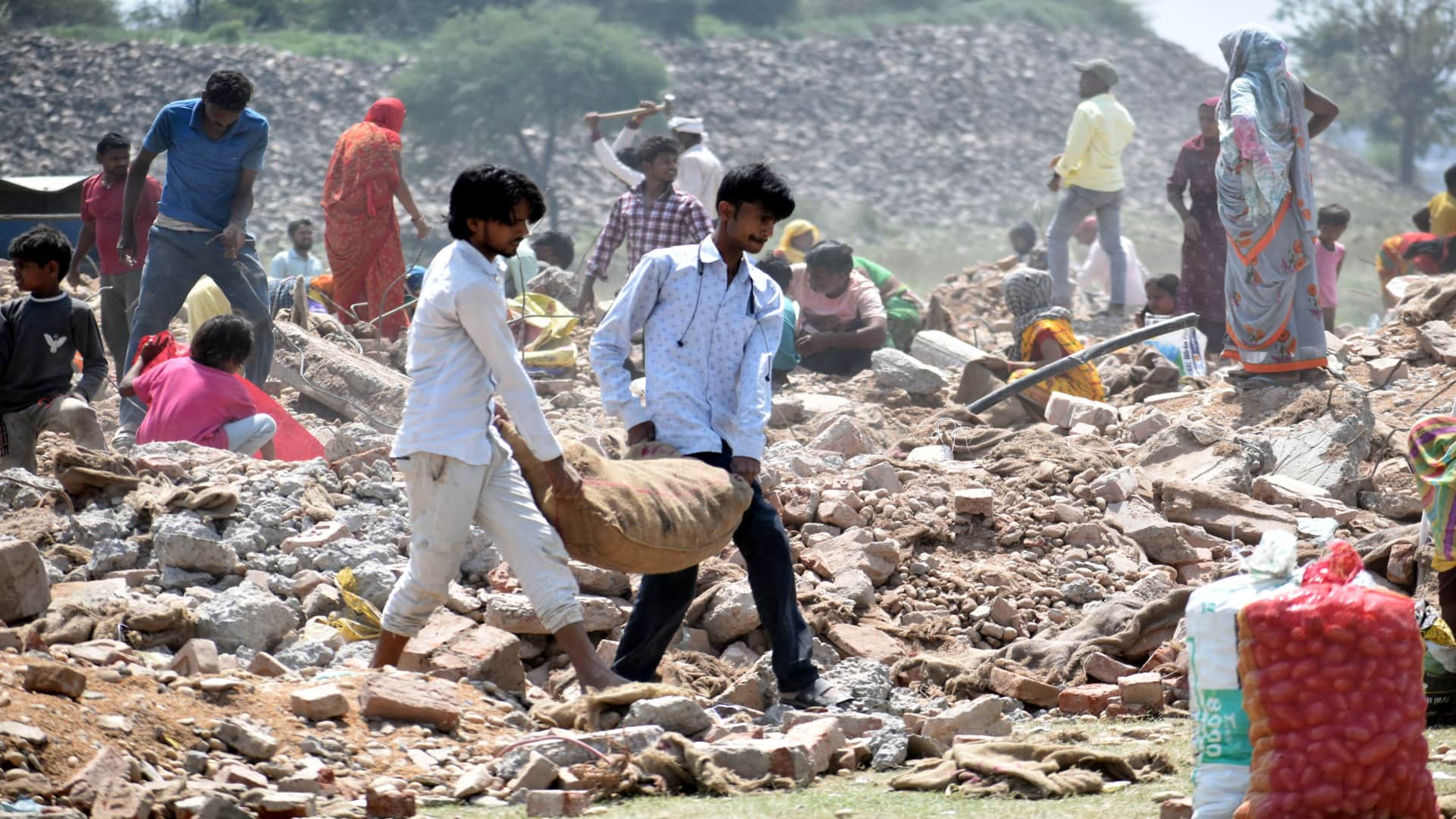 Video of cold storage collapse goes viral, people ask - if you knew then why didn you save the workers