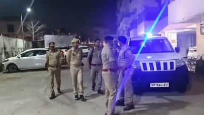 Kanpur Father and Son Die of Suffocation While Cleaning Sewer Tank Collapsed Immediately Upon Descending