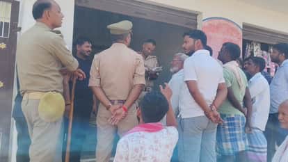 Thieves Arrive in Pickup Break Lock and Cart Away Government Ration in Mau