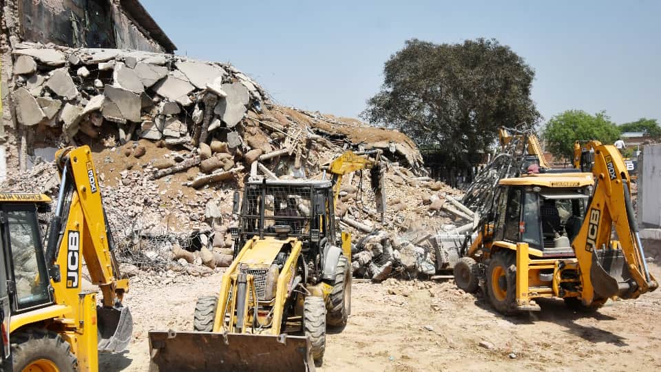 Prayagraj cold storage accident Leakage reported a week ago no one paid any attention