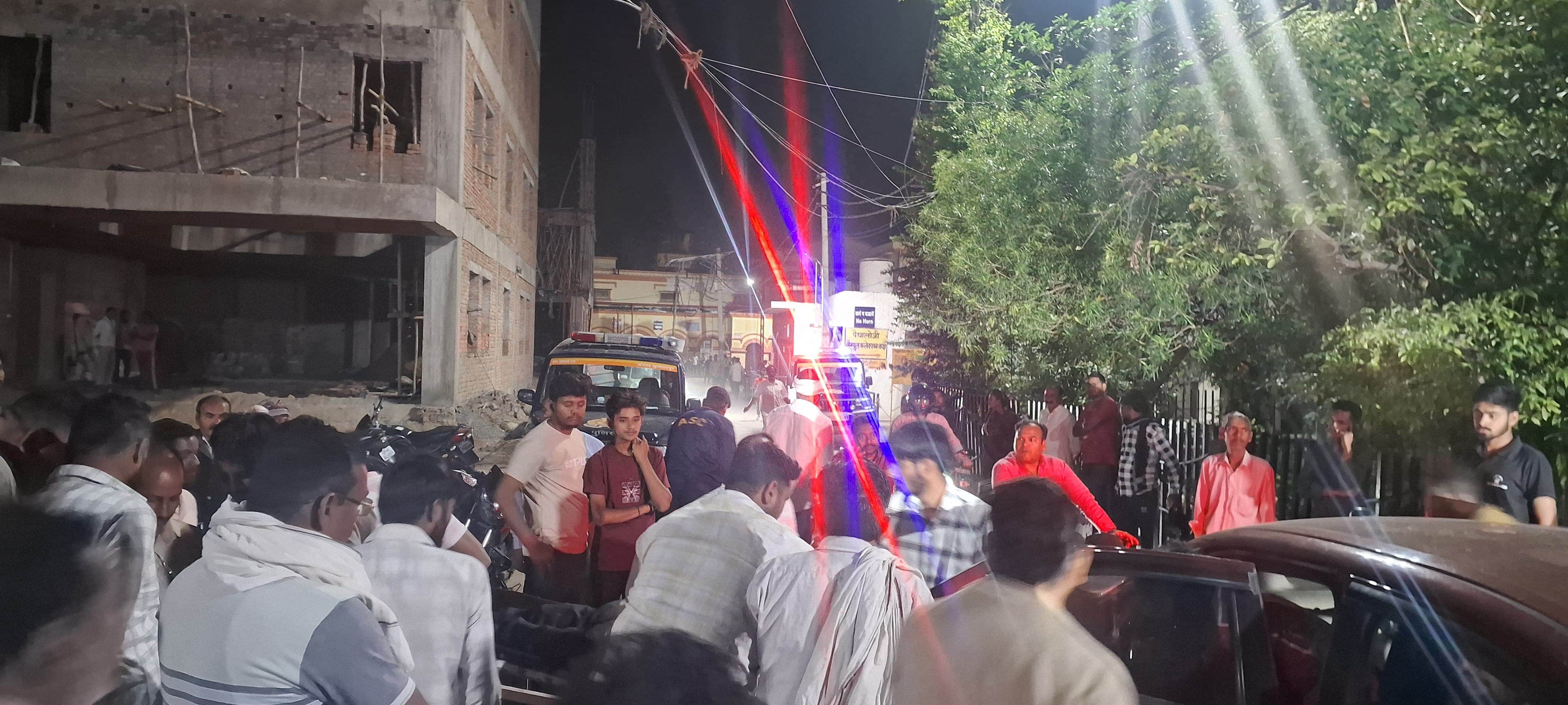 प्रापर्टी डीलर को मारी गोली।