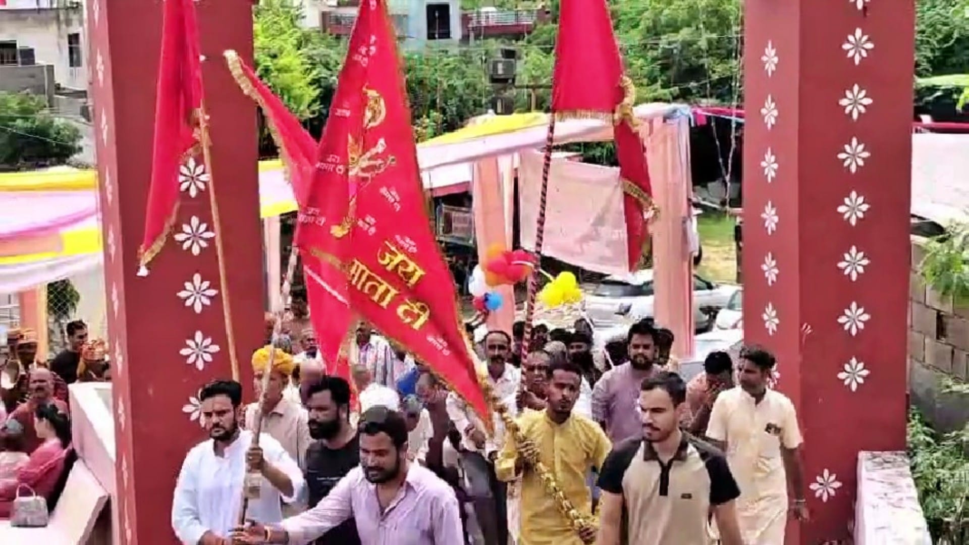 Chaitra Navratri: Devotees Flock to Shrine of Goddess Ashapura at Asalpur Dham on Navratri Ashtami