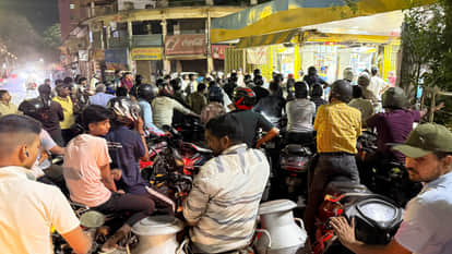 Five petrol pumps in Gorakhpur are out of fuel, drawing crowds on rumours