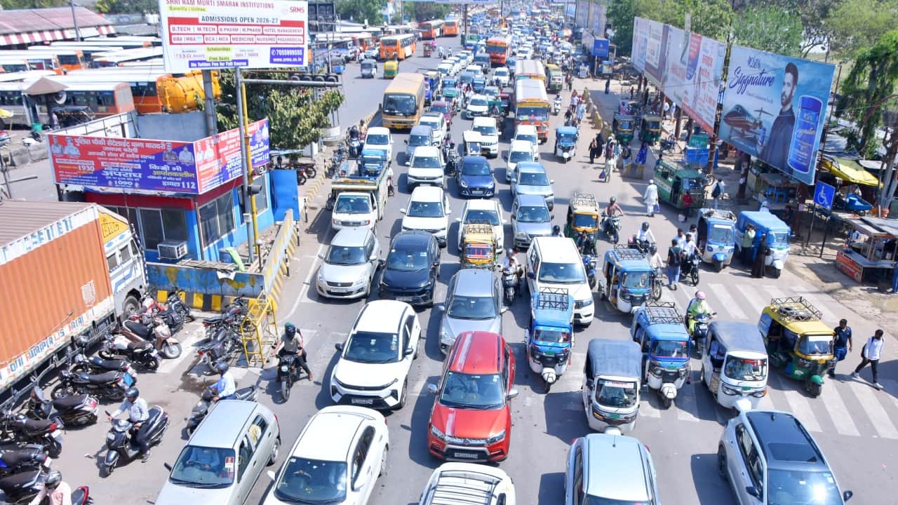 No Trace Found of Youth Who Fell into Open Drain in Bareilly