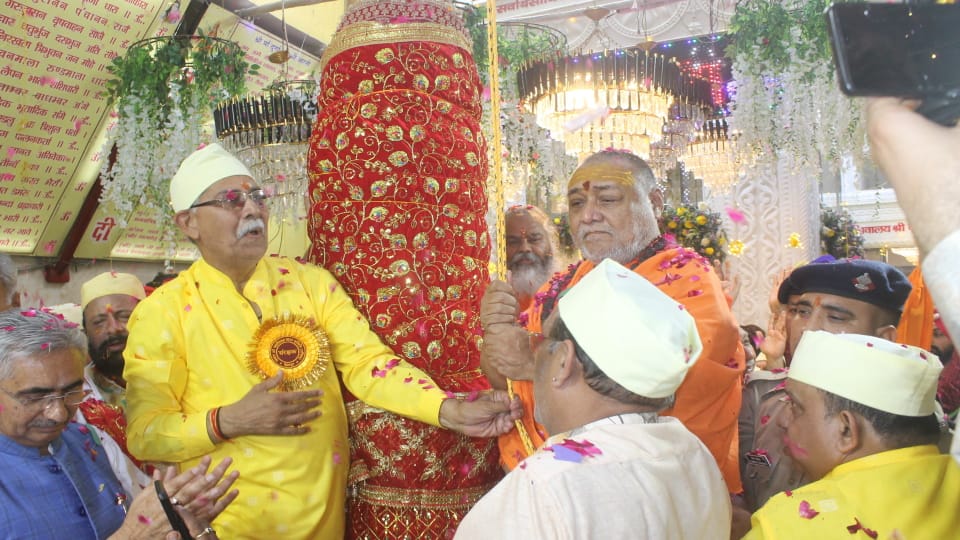 Dehradun Kalika Mata Temple Flag-Hoisting Ceremony Jagatguru Raj Rajeshwar Ashram Maharaj Also Arrives