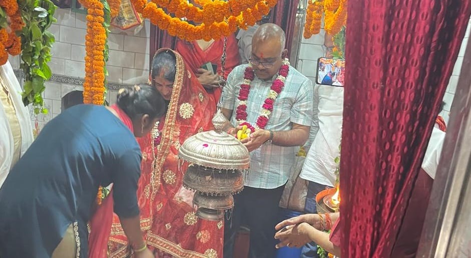 Kanpur DM Visits Maa Kushmandas Shrine Performs Havan and Worship with Wife Rashmi Singh