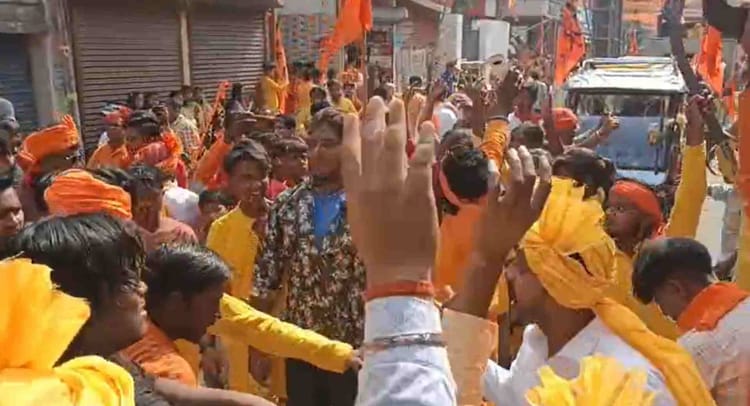 Bihar News: रामनवमी की धूम, भाईचारे के बीच निकली भव्य शोभा यात्रा, गूंजे जय श्री राम के जयकारे