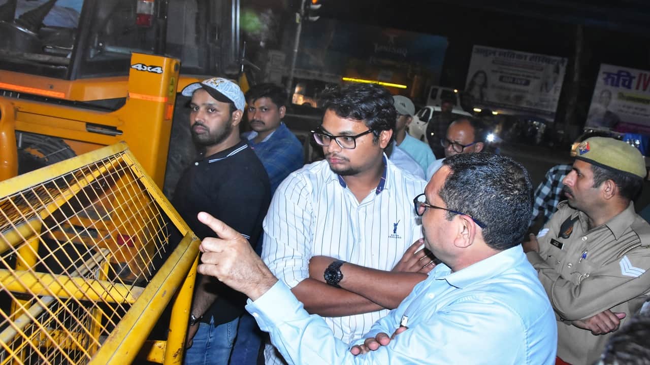 No Trace Found of Youth Who Fell into Open Drain in Bareilly