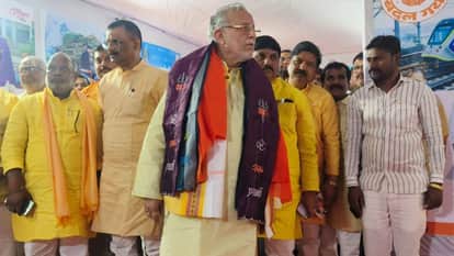 Minister Suresh Khanna Concludes Grand Art Exhibition in Varanasi