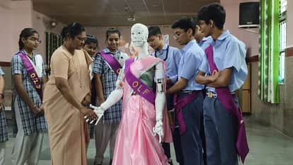 OLF school children created humanoid robot 'Caroline'