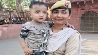 Lost 3-Year-Old Reunited with Parents at Taj Mahal Within 30 Minutes by Police