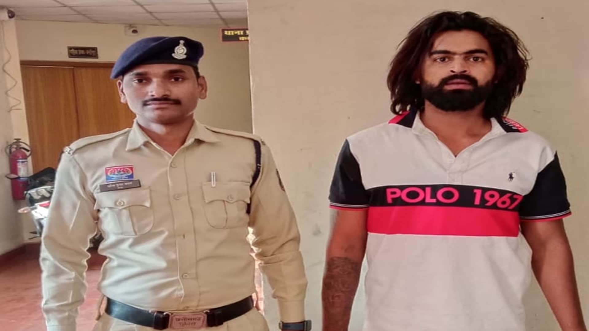 पुलिस के गिरफ्त में आरोपी