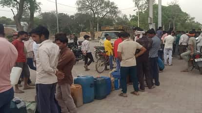 Queues for petrol and diesel at pumps in Lakhimpur Kheri