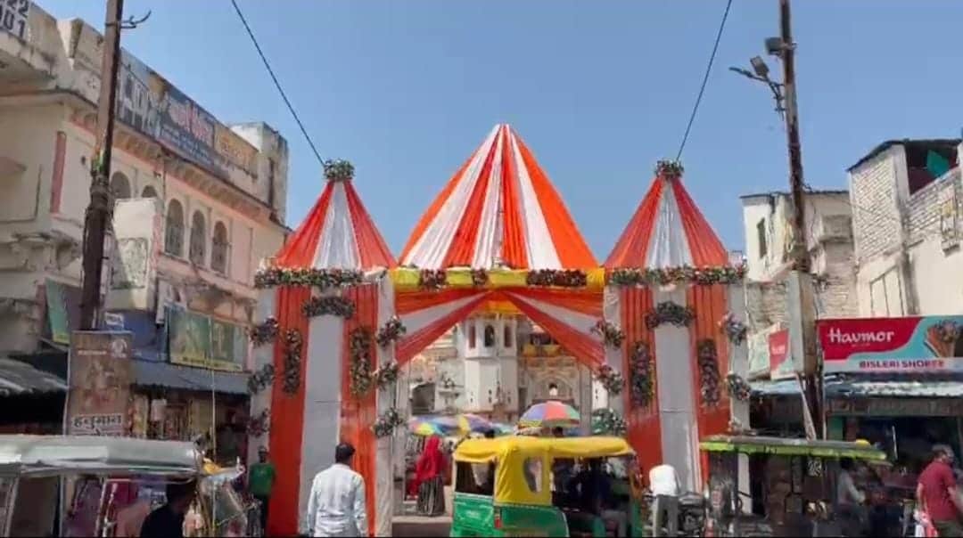 Ram Navami: A temple where Ram Lalla is worshipped as a king, 'Ayodhya of Bundelkhand' has a special history.