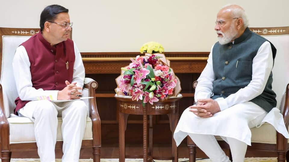 पीएम मोदी से मिले सीएम धामी