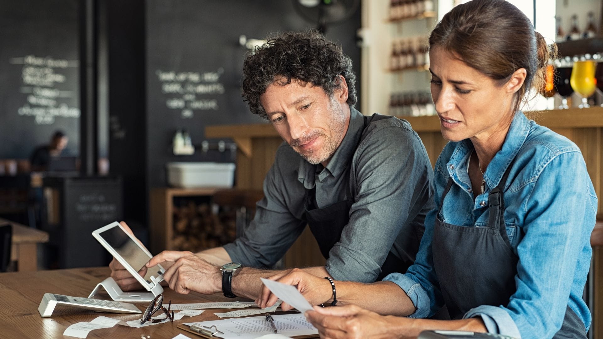 Restaurant Service Charge Rules: Can Customers Refuse to Pay Service Charge in Food Bills