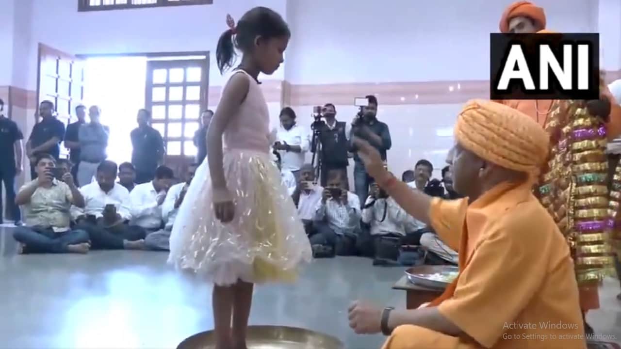 CM Yogi performed Kanya Pujan on Navami in Gorakhpur.