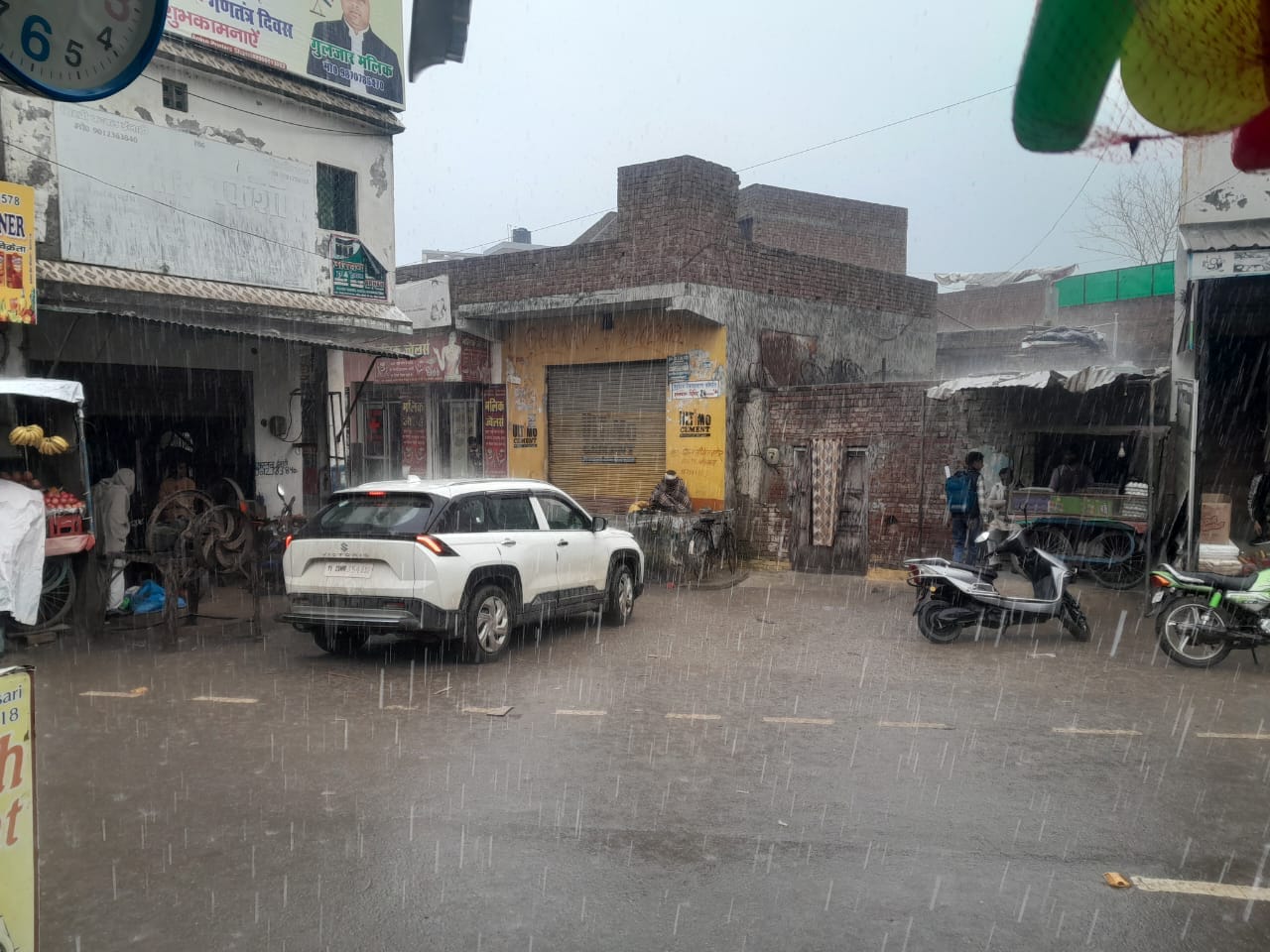 Light Drizzle Brings Temperature Down by Three Degrees, Weather Turns Pleasant