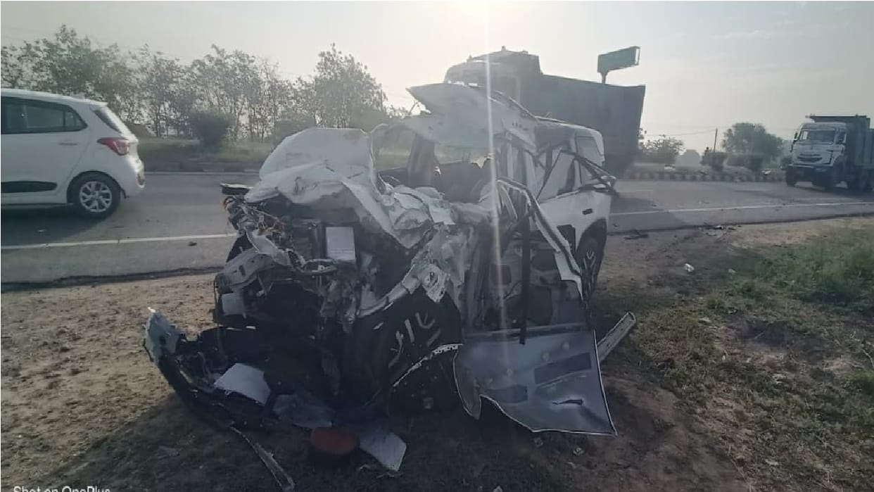 Accident on Hansi Bypass: Speeding Car Crashes into Tractor-Trolley; Two Friends Returning from Wedding Die