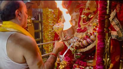 Vindhyachal Temple 4 million devotees offered prayers on morning of Ashtami of Chaitra Navratri