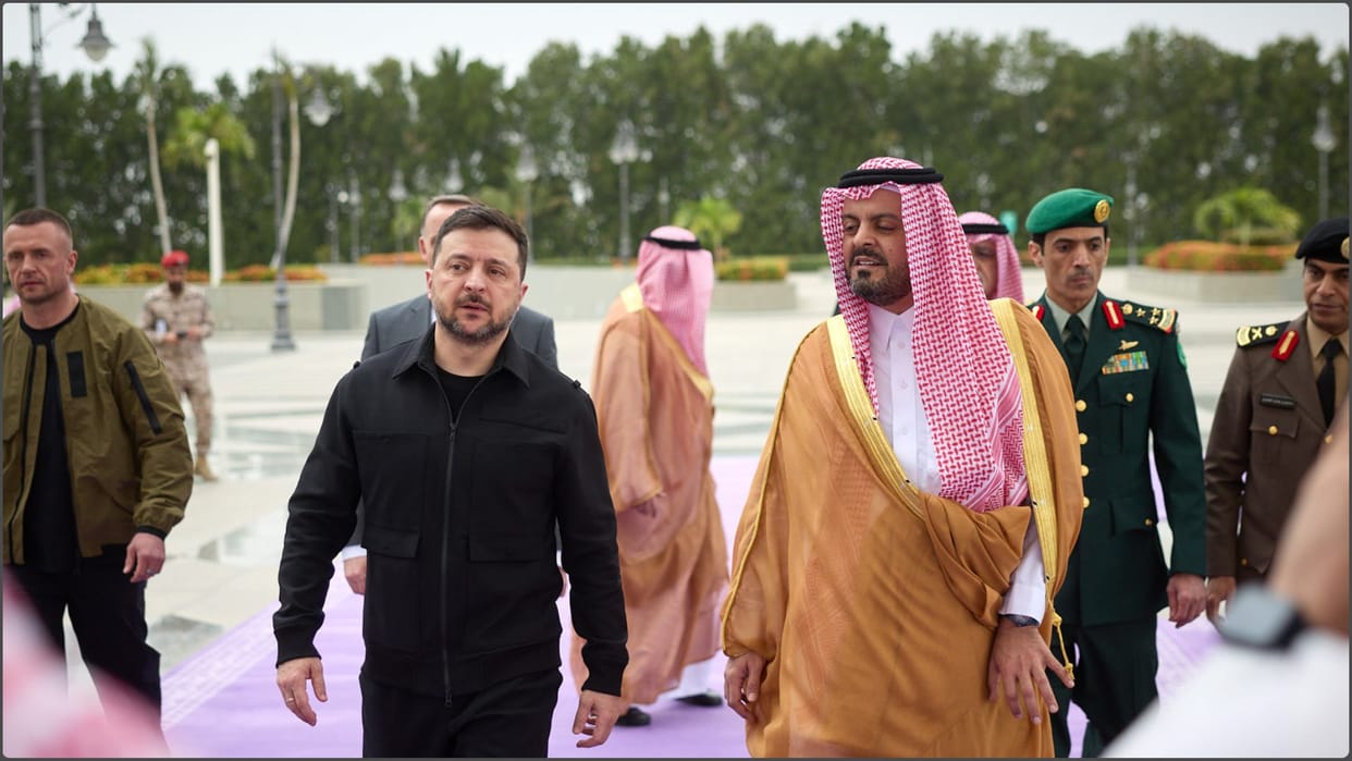 Zelenskyy visits Saudi Arabia as Ukraine provides expertise against Iranian drones