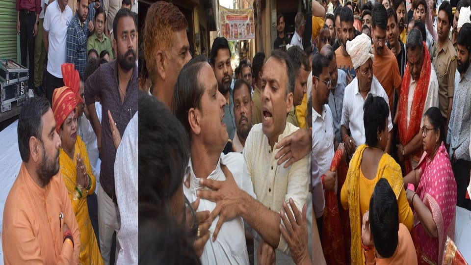 Traders and public representatives in the Maa Kali Shobha Yatra