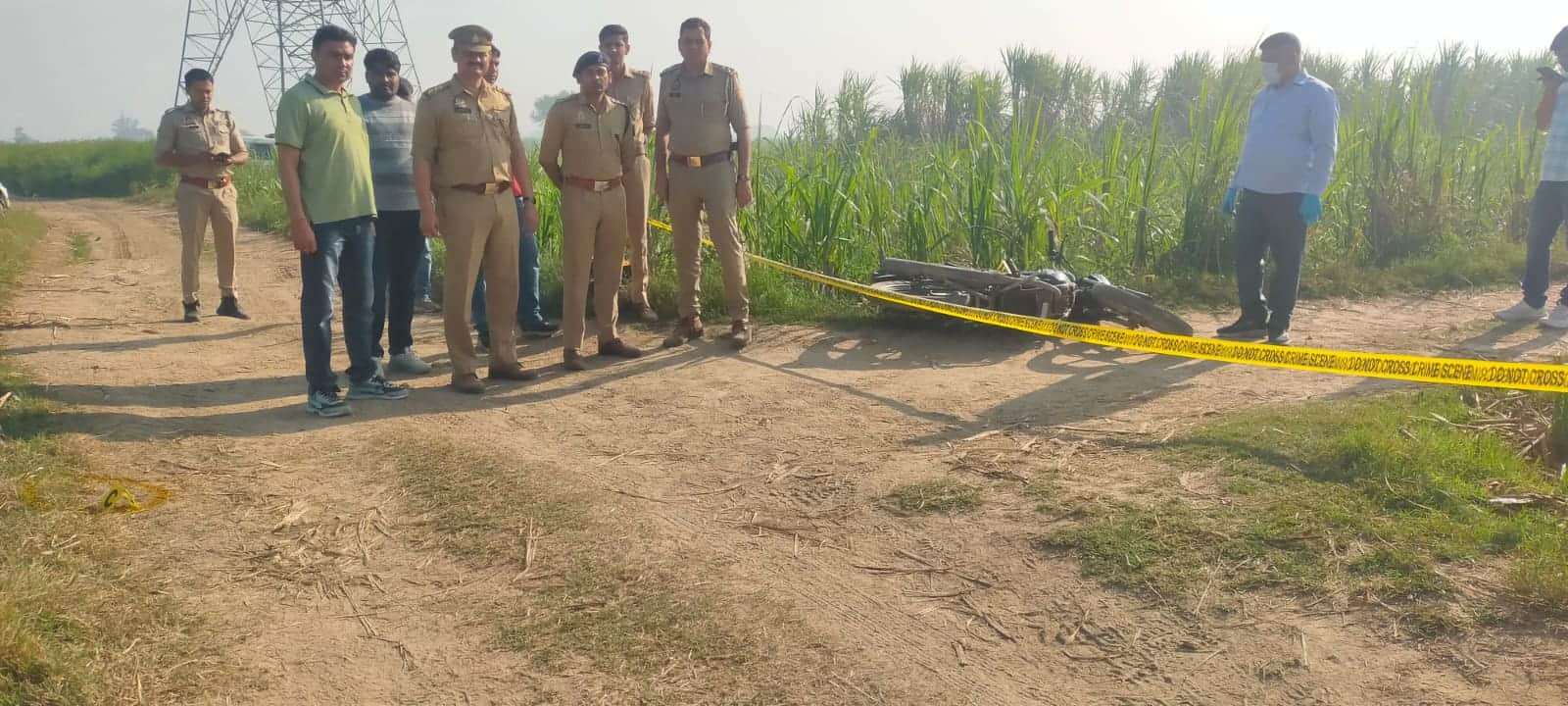 मौके पर मौजूद पुलिस