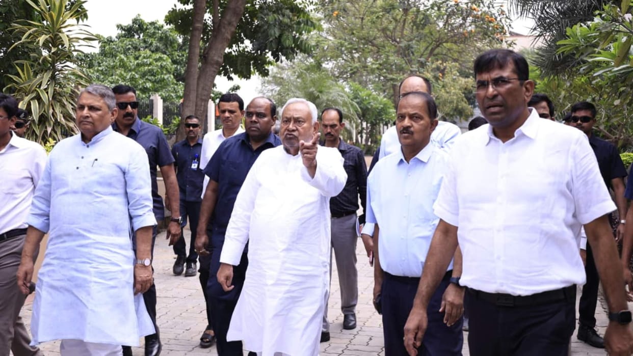 Nitish Kumar inspected many projects under construction Loknayak Jai Prakash Narayan park patna bihar news