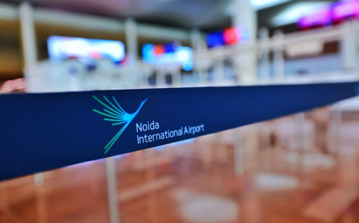 First flight from Noida Airport to Navi Mumbai