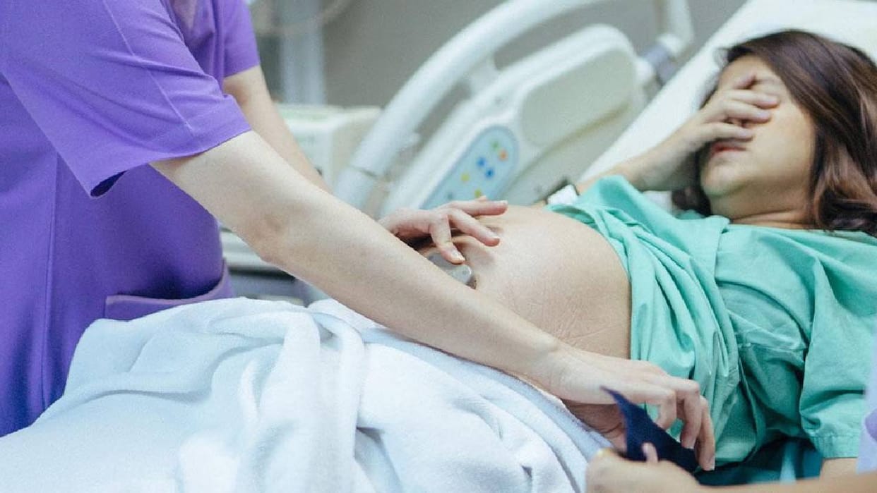 Shocking Negligence: Staff at a UP CHC Falls Asleep, Leaving Pregnant Woman on OT Table; Baby Half-Delivered