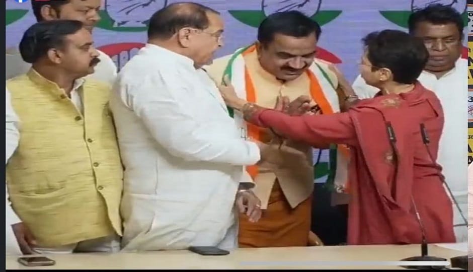 Thukral and Pal enter Congress, Meena resigns