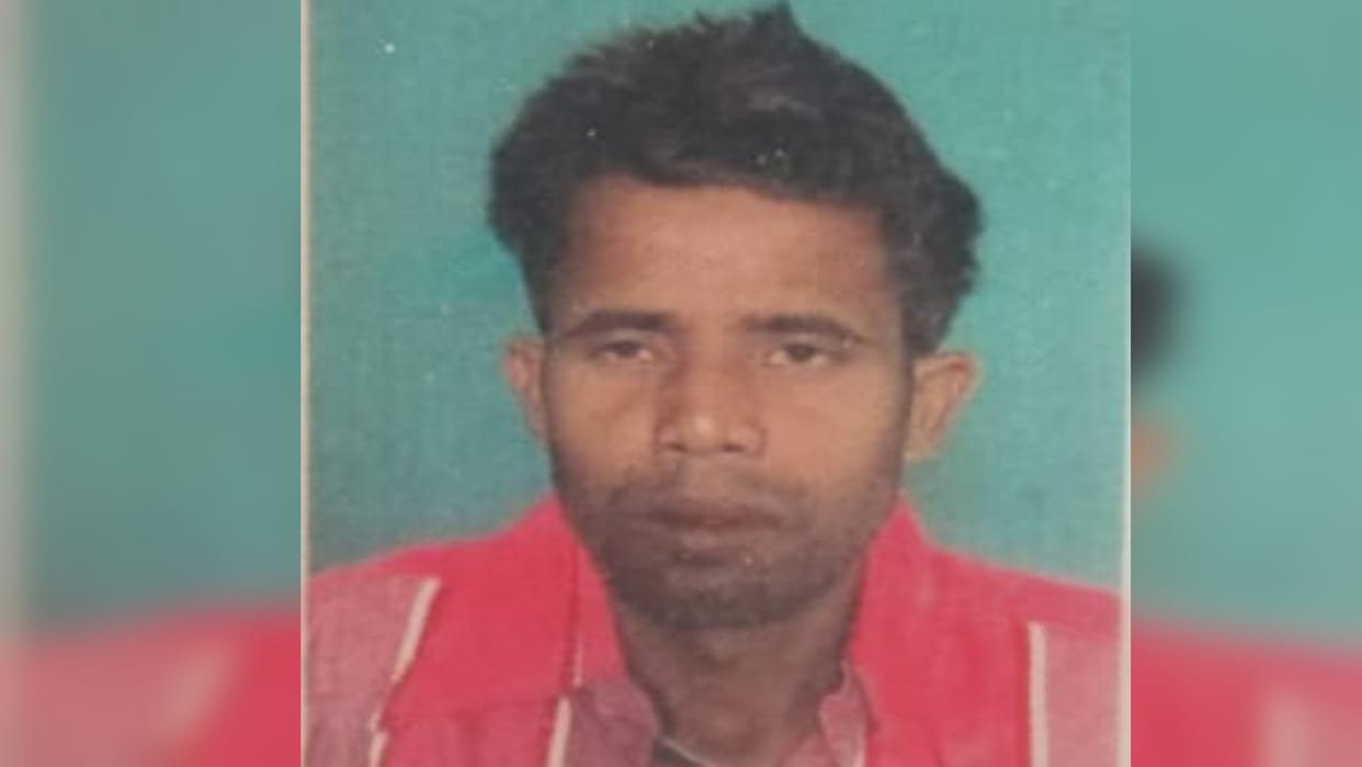 Labourer trying to chain his bicycle crushed by pickup, dies during treatment