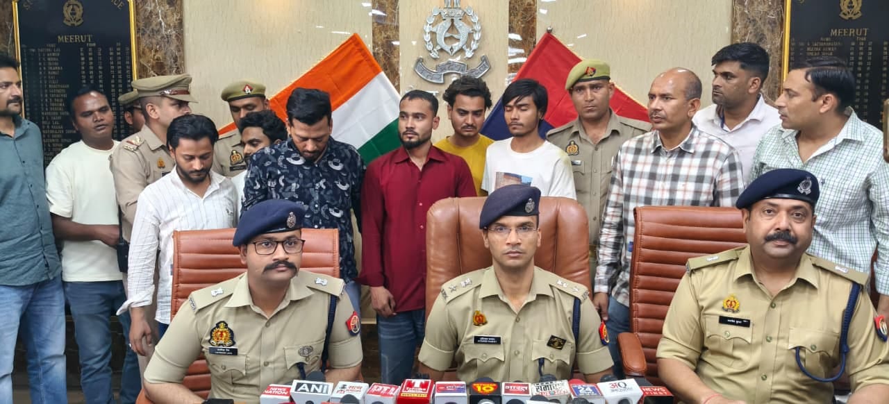 टेलीफोन एक्सचेंज में छह आरोपी गिरफ्तार