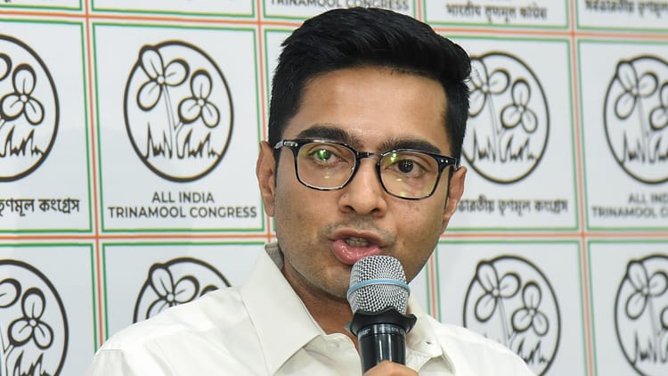 ममता बनर्जी के मार्गदर्शन में लोकतंत्र, संवैधानिक मूल्यों के लिए लड़ाई जारी रहेगी: अभिषेक बनर्जी