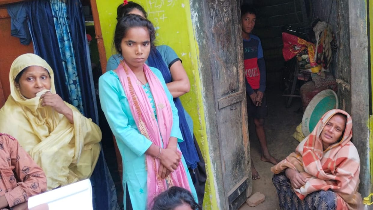 Teenager Beaten Death in varanasi People Arrived to Take Him Police Outpost Suspicion of Mobile Theft