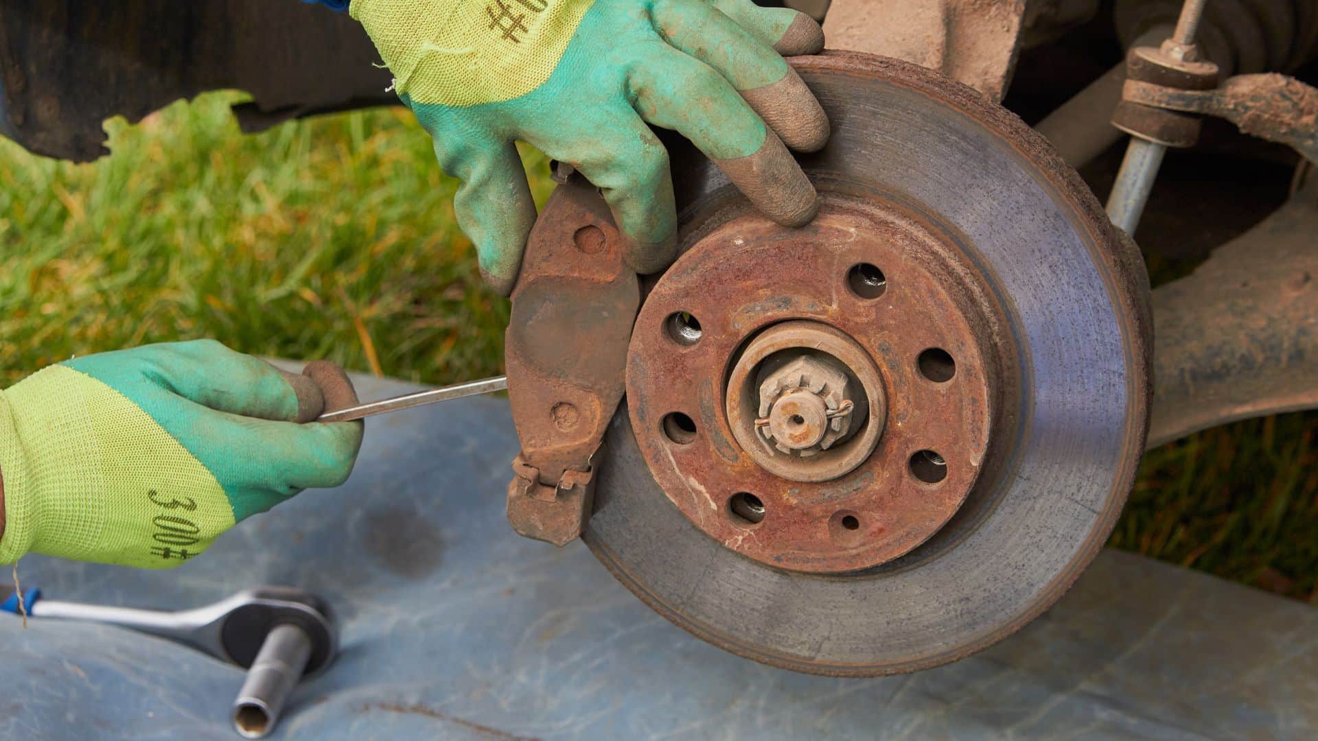 कार का ब्रेक फेल होना