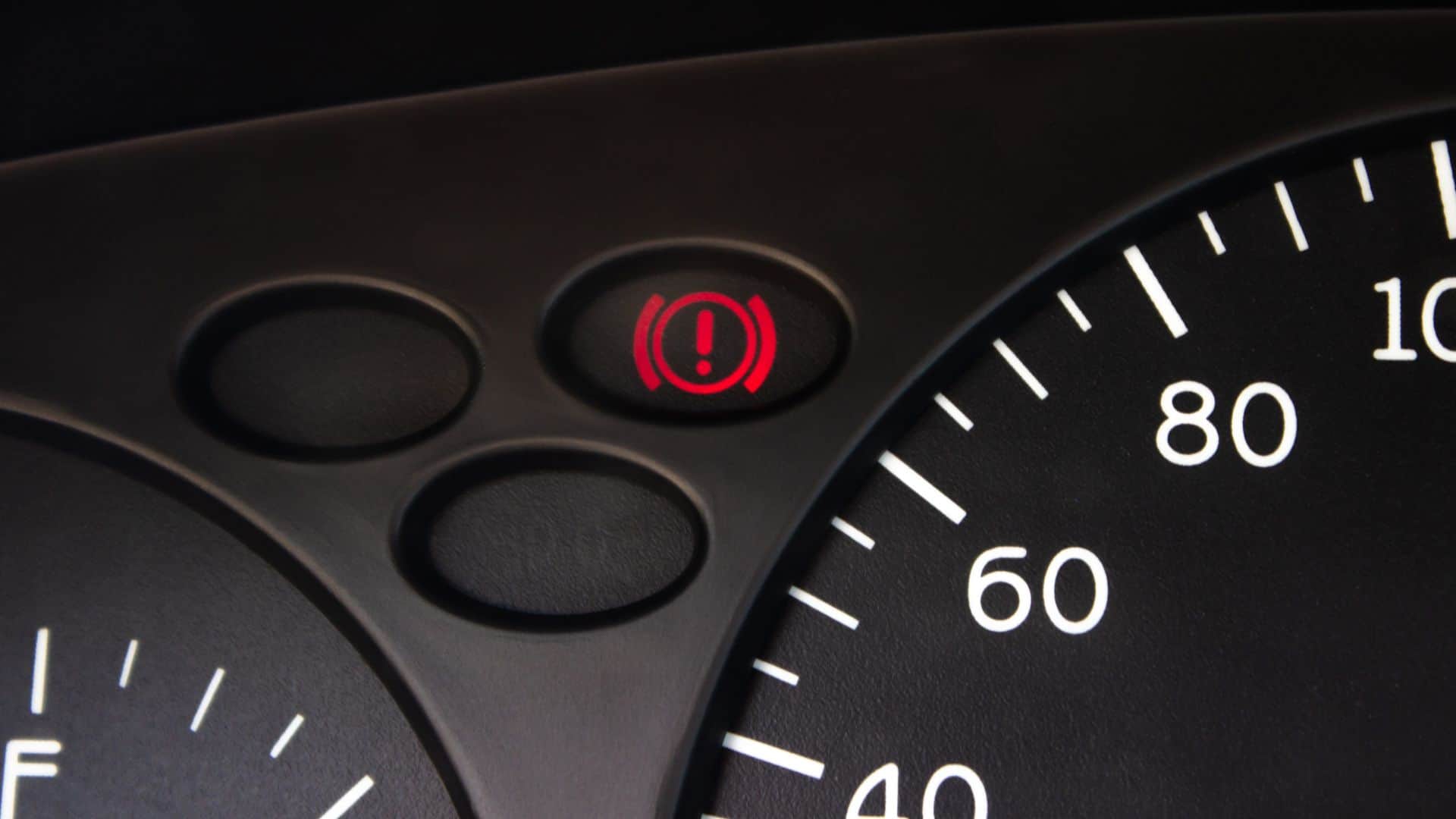 कार का ब्रेक फेल होने पर ये सावधानी बरतें