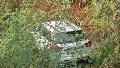 Speed wreaks havoc in Chhapra Bihar uncontrolled car loaded with liquor hits shopkeeper  painful death